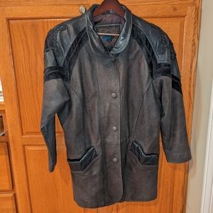 Vintage Winlit Women size M Dark Gray Black Genuine Leather Jacket Button Bomber